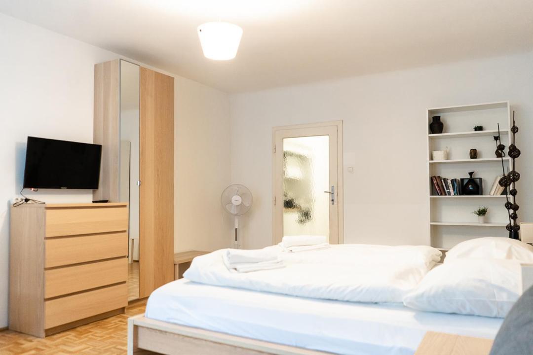Central Living - Stephansdom Apartments Vienna Bilik gambar